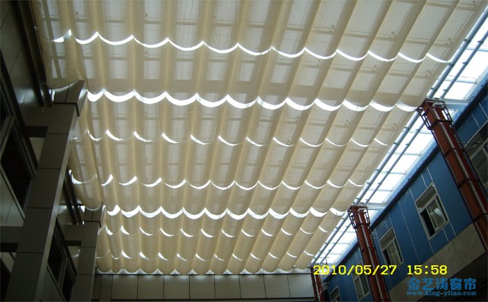 fcs電動天棚簾價格多少一平?fcs電動天棚簾價格的算法 天棚簾