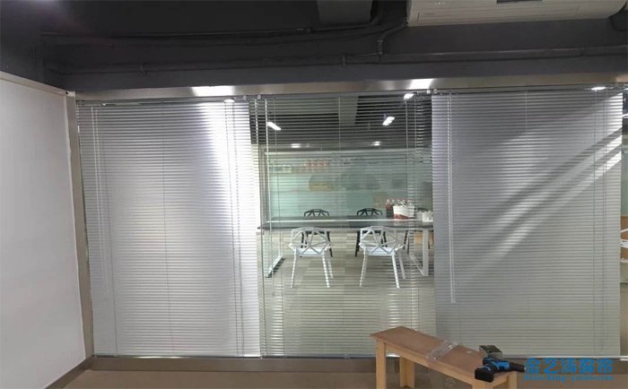 電動窗簾有什么優(yōu)勢—為你介紹電動窗簾的優(yōu)勢 電動窗簾