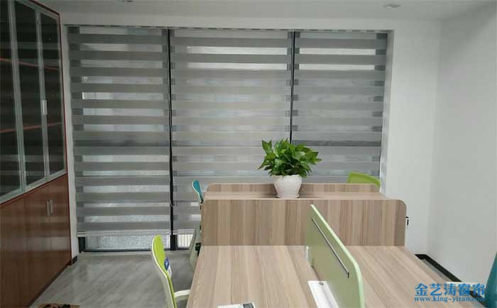 佛山南海區(qū)夏南路方舟一號(hào)營銷中心辦公室柔紗簾效果圖實(shí)拍 辦公室柔紗簾